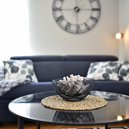 Old Clock Apartment Загреб Экстерьер фото