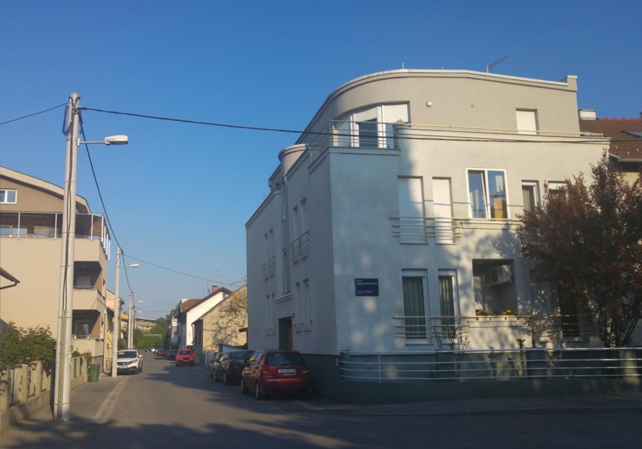 Old Clock Apartment Загреб Экстерьер фото